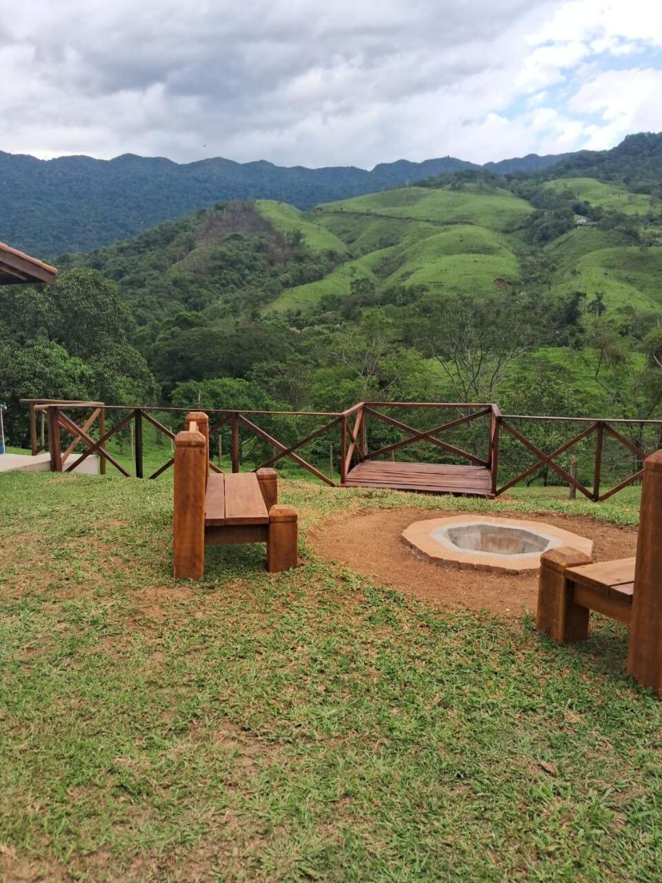 Casa De Campo Na Mantiqueira 平达莫尼扬加巴 外观 照片